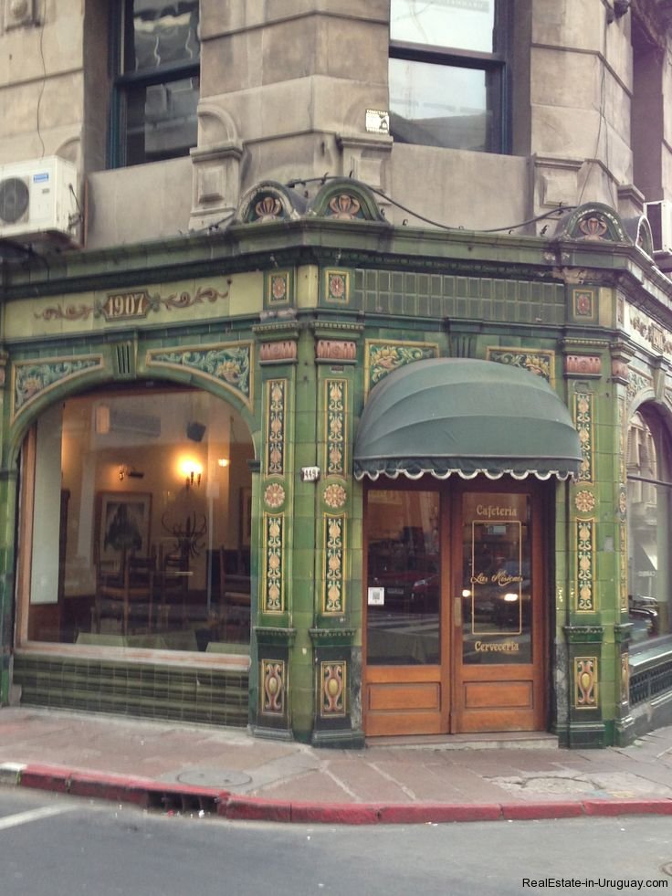 Cafe-in-Montevideo-Uruguay