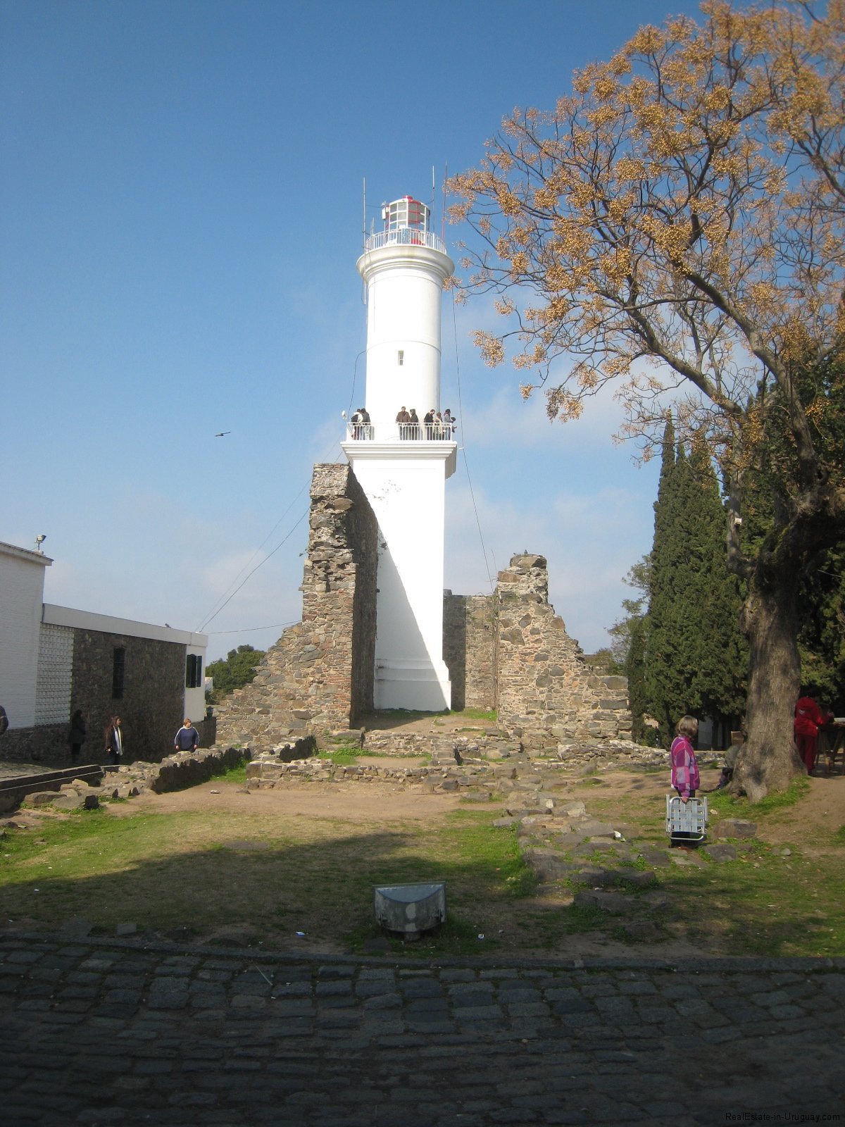 Colonia-Light-tower