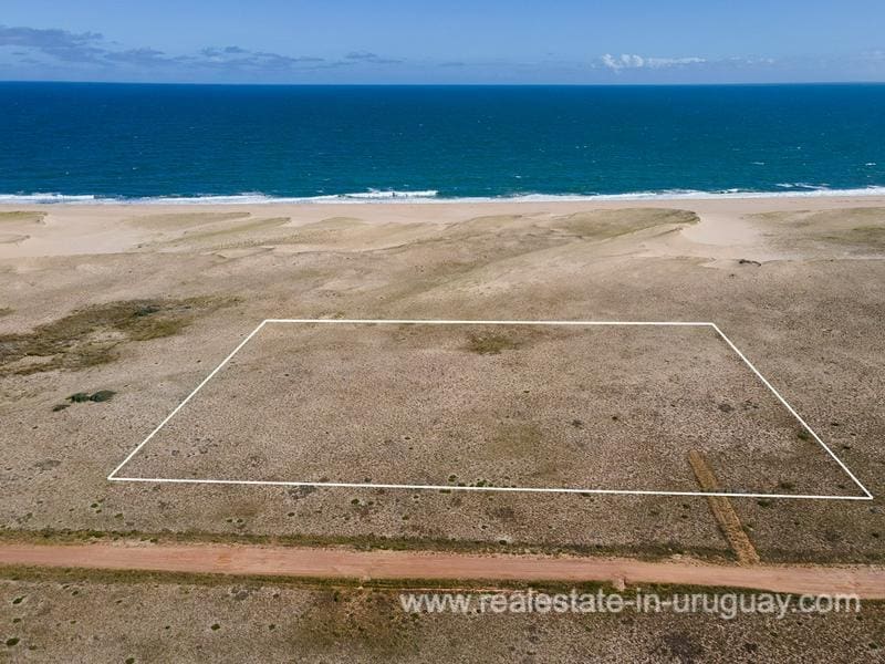 Large Seafront Lot with building permit Real Estate in Uruguay